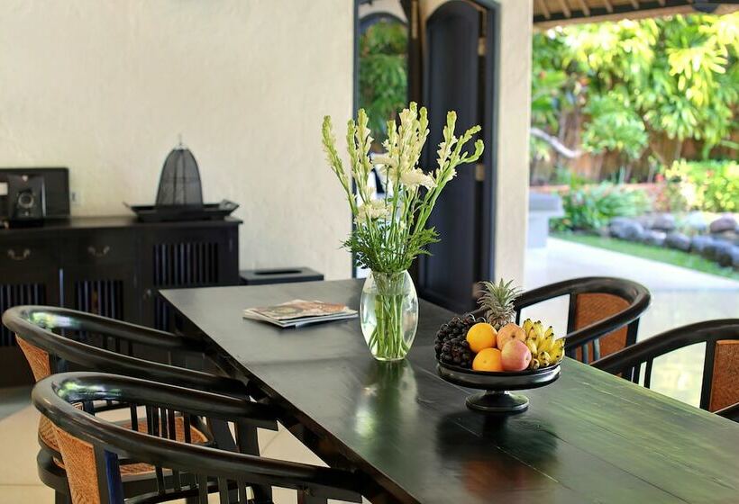 Вилла 3 Спальни с Бассейном, Impiana Private Villas Seminyak