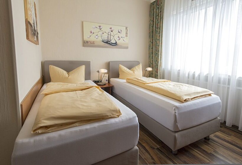 חדר סטנדרט, Monopol