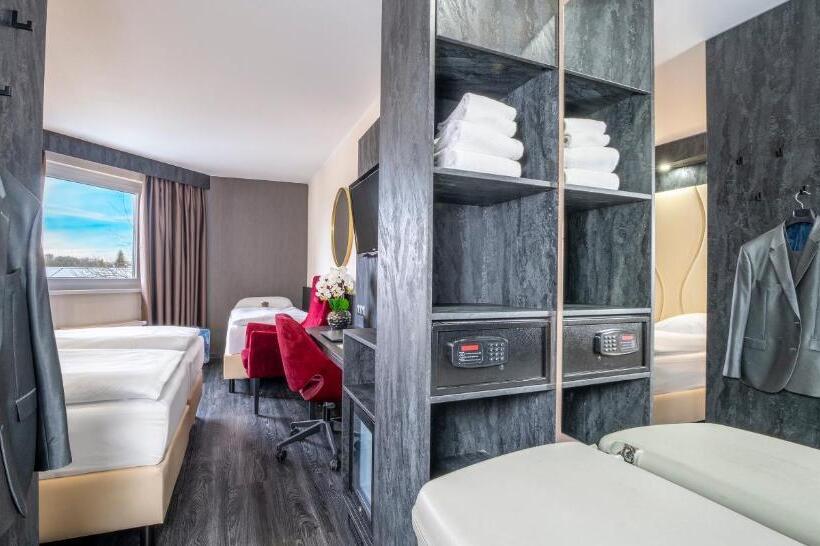 스탠다드 트리플 룸, Plaza Inn Mühldorf