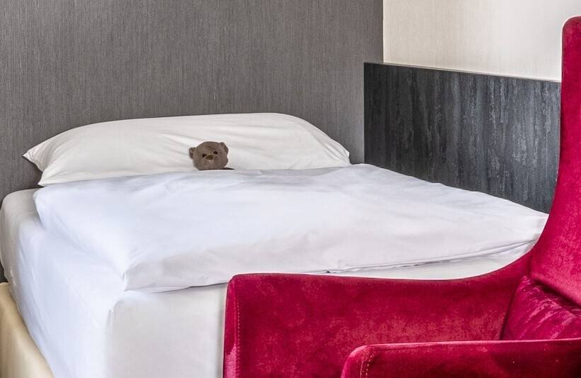 스탠다드 트리플 룸, Plaza Inn Mühldorf