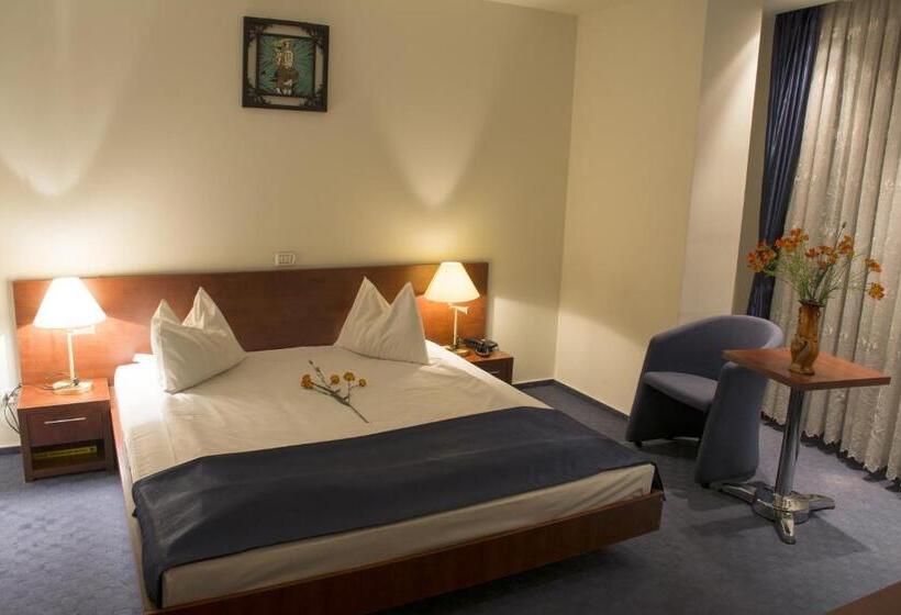 اتاق استاندارد, Samaa