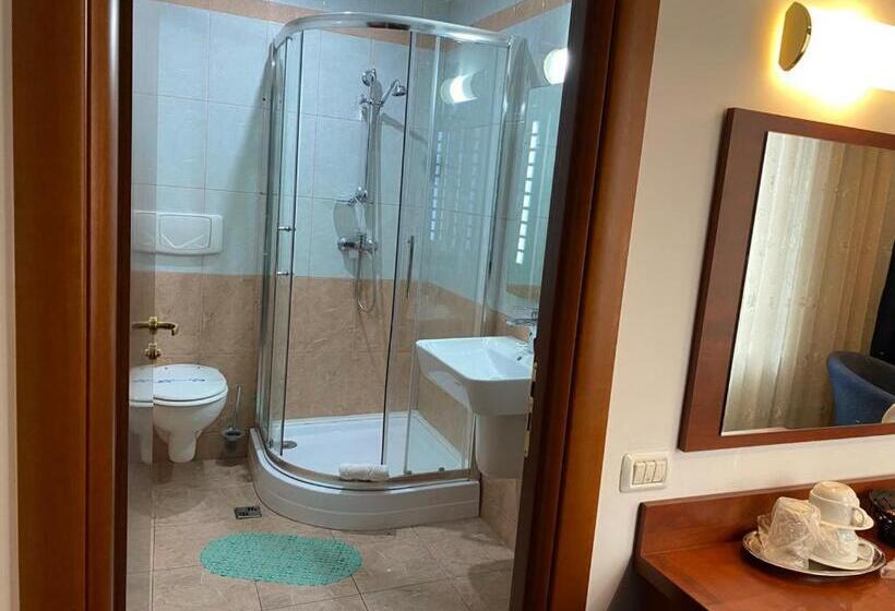 Suite with Terrace, Samaa