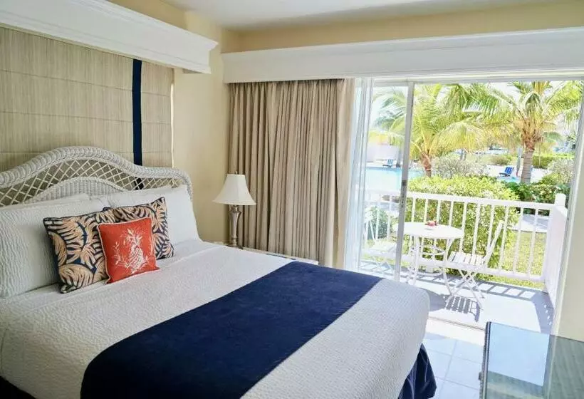 استودیوی استاندارد, Sandyport Beach Resort