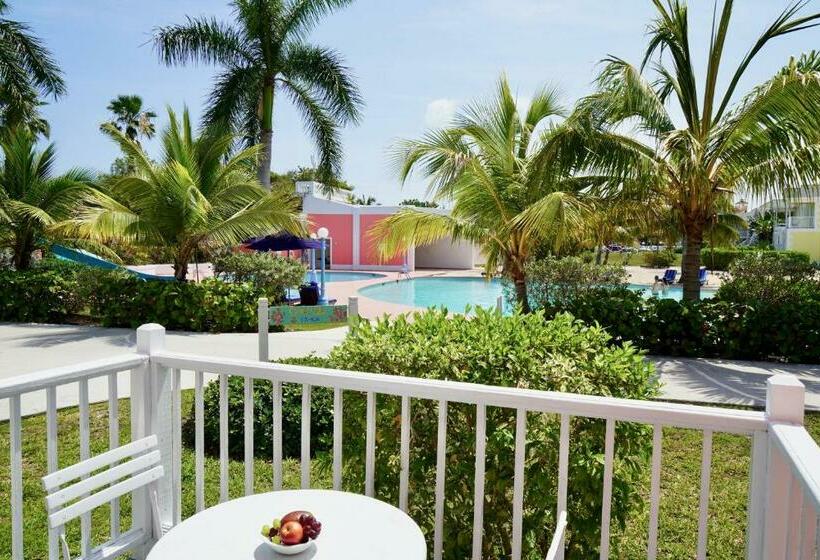 استودیوی استاندارد, Sandyport Beach Resort