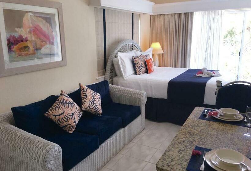 استودیوی استاندارد, Sandyport Beach Resort