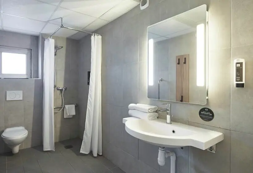 身障者適用スタンダードルーム, B&b Hotel Paris Rosny Sous Bois