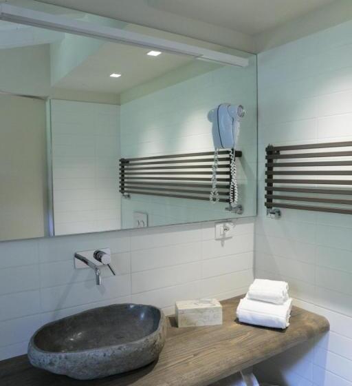 اتاق لوکس با بالکن و چشمانداز دریا, La Casa Dei Limoni