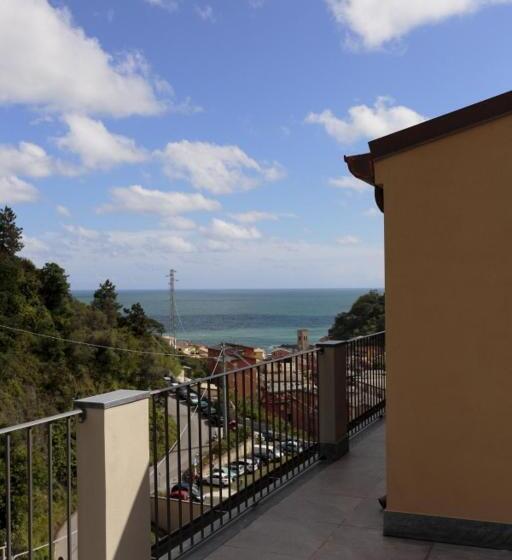 اتاق لوکس با بالکن و چشمانداز دریا, La Casa Dei Limoni