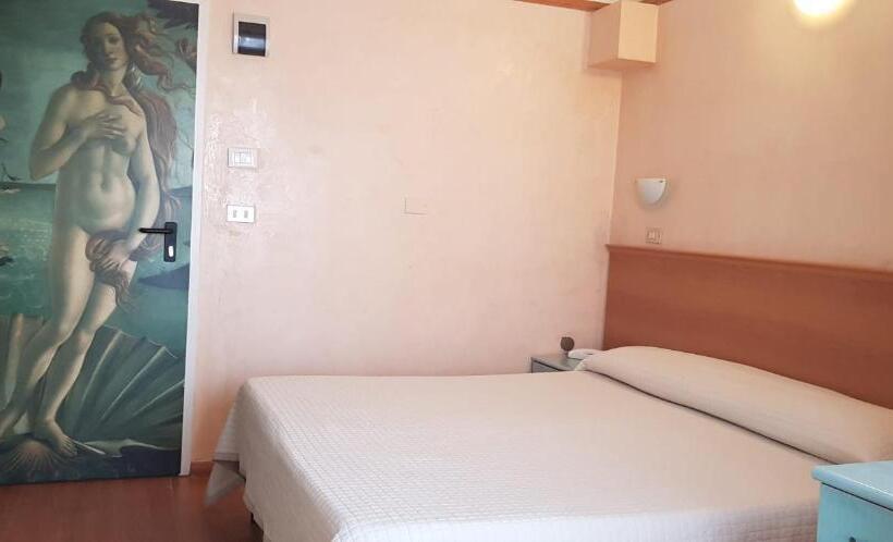 اتاق استاندارد یک نفره, Britannia Rimini Marina Centro