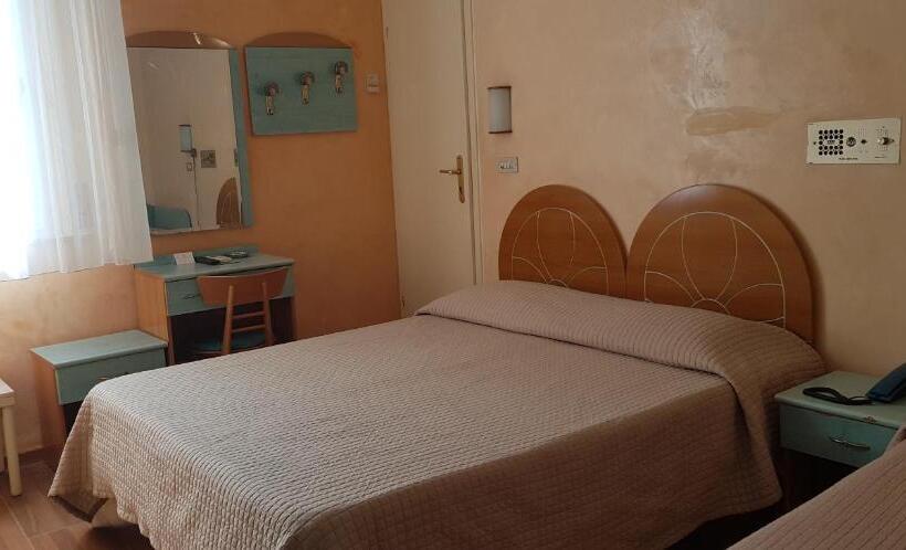 اتاق استاندارد سه نفره, Britannia Rimini Marina Centro
