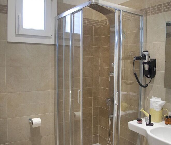 اتاق استاندارد یک نفره, Britannia Rimini Marina Centro