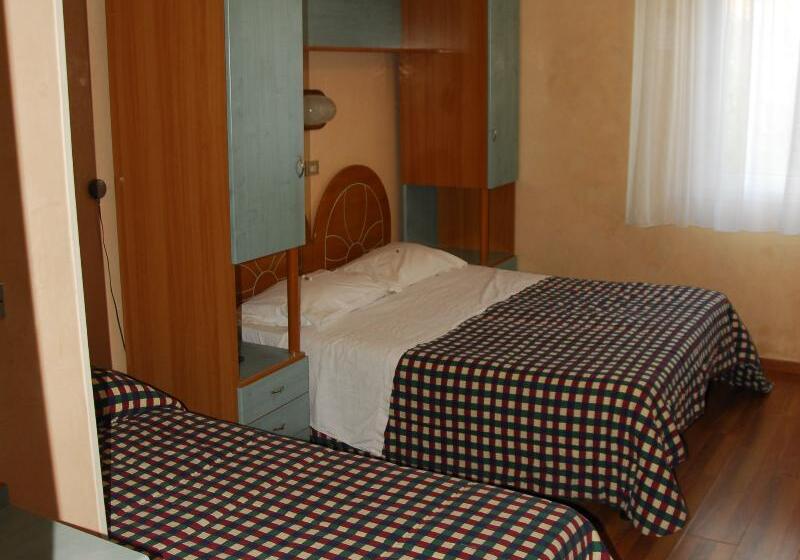 اتاق استاندارد سه نفره, Britannia Rimini Marina Centro