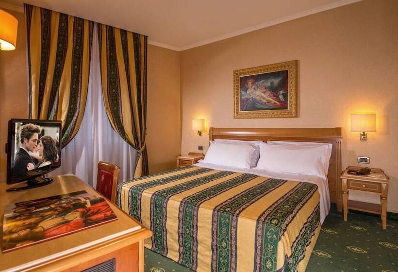 جناح جونيور, Colonna