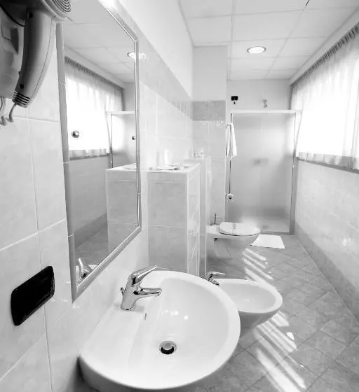 Habitació Triple Estàndard, Dama