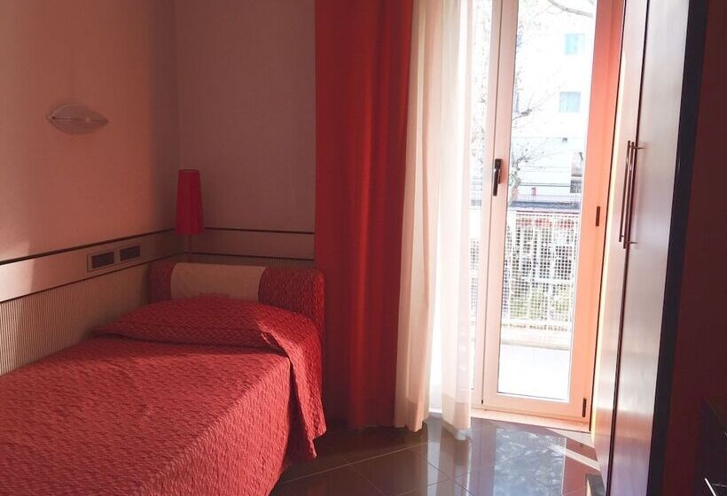 חדר סטנדרט יחיד עם מרפסת, Derby