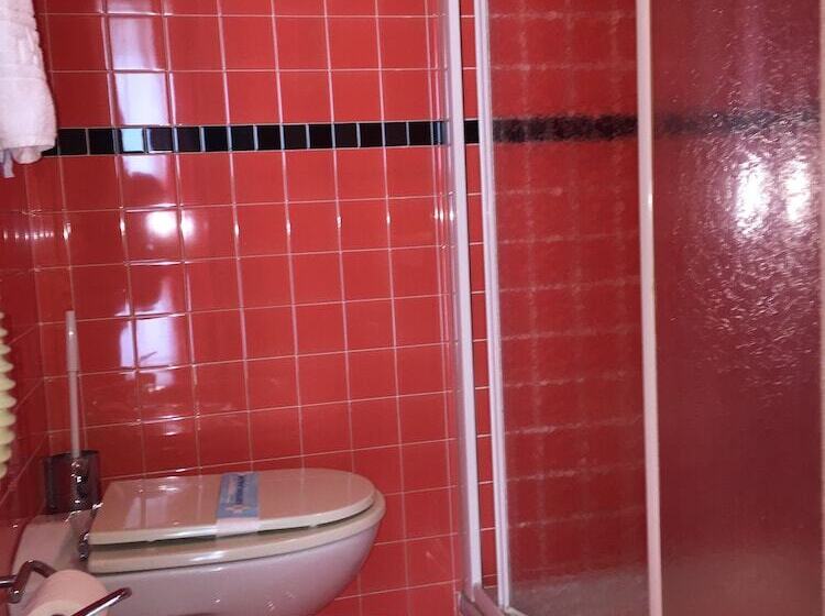 חדר סטנדרט יחיד עם מרפסת, Derby