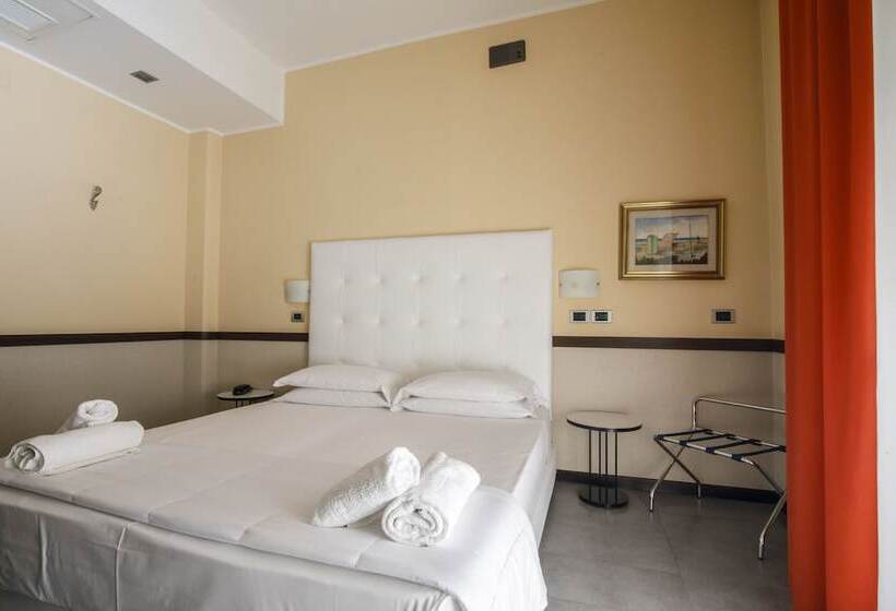 חדר סטנדרט עם מרפסת, Derby