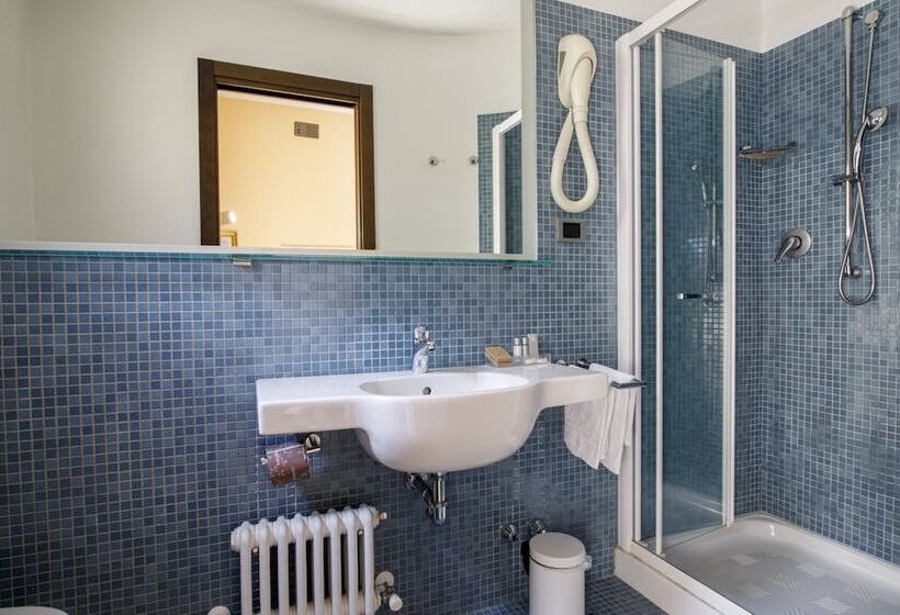 חדר סטנדרט עם מרפסת, Derby