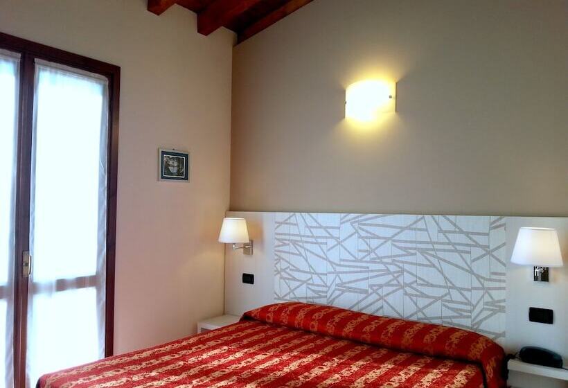 חדר סטנדרט, Eden Salo