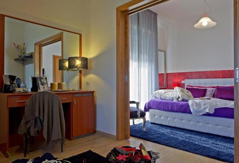 סוויטה נוף לים, Estate