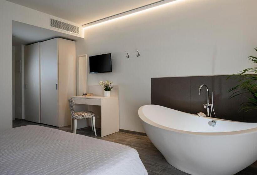 Camera Deluxe, Giardino Suites&spa