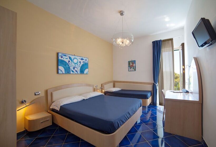 Triple Room Sea View, Il Pino