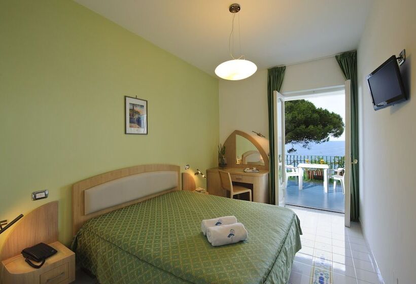 חדר קלאסי עם נוף לים, Il Pino