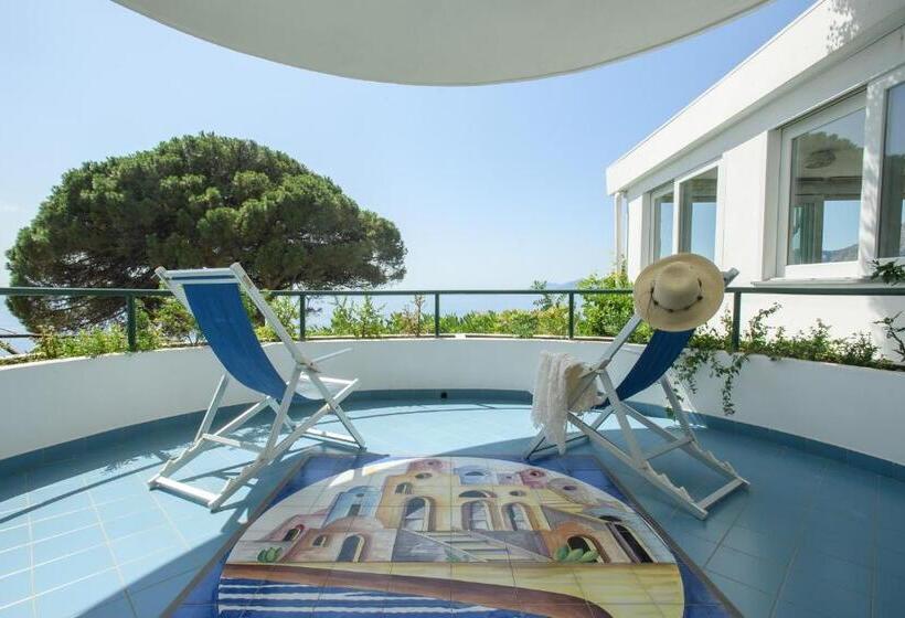 חדר סטנדרט נוף לים, Il Pino