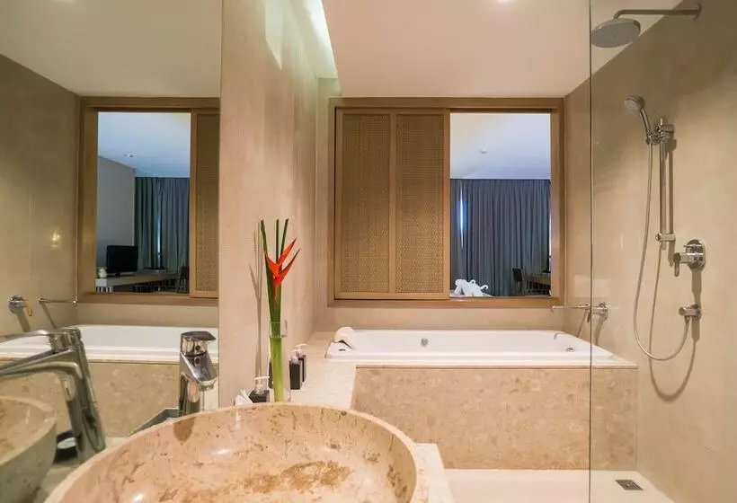 اتاق لوکس با چشم‌انداز دریا, Kc Grande Resort Koh Chang