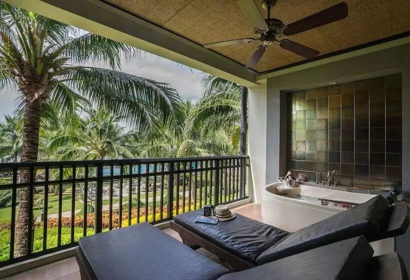 اتاق لوکس با چشم‌انداز دریا, Kc Grande Resort Koh Chang