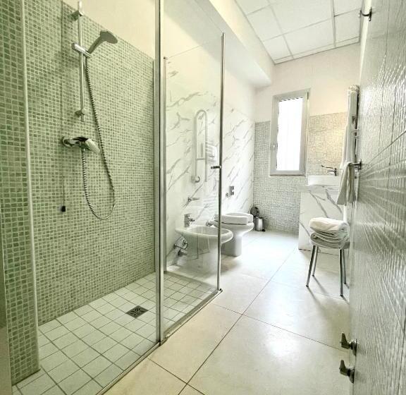 اتاق سوپریور, Leonardo