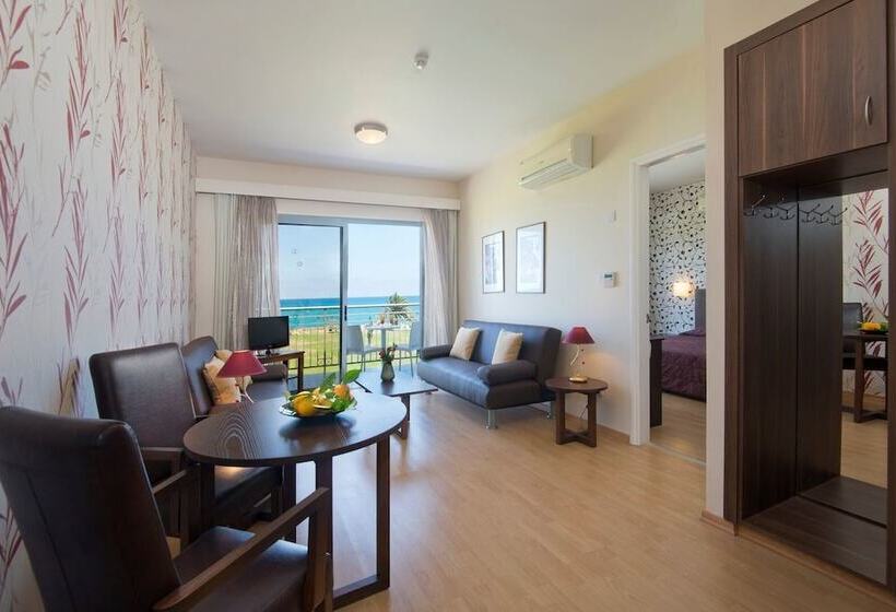 סוויטה נוף לים, Natura Beach Hotel And Villas