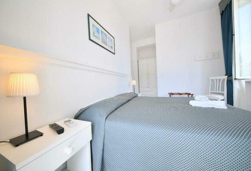 스탠다드 발코니 룸, Noris