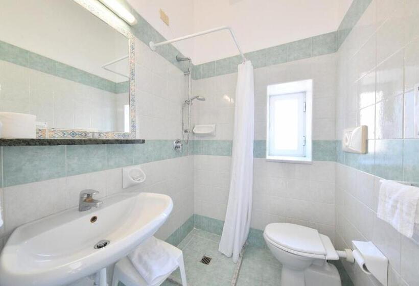 스탠다드 발코니 룸, Noris