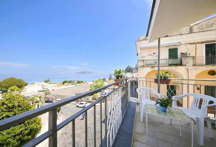 스탠다드 트리플 발코니 룸, Noris