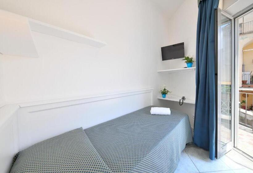 스탠다드 싱글 룸, Noris