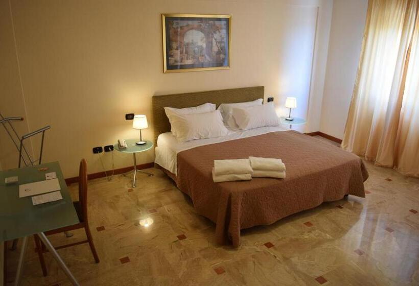 اتاق استاندارد یک نفره, Palace 2000