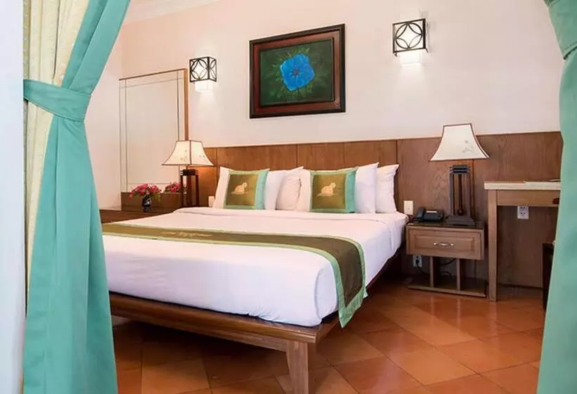 2 Bedroom Villa Garden View