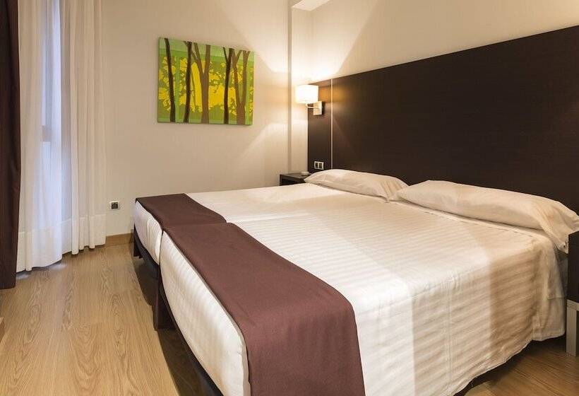 חדר סטנדרט, Plazaola