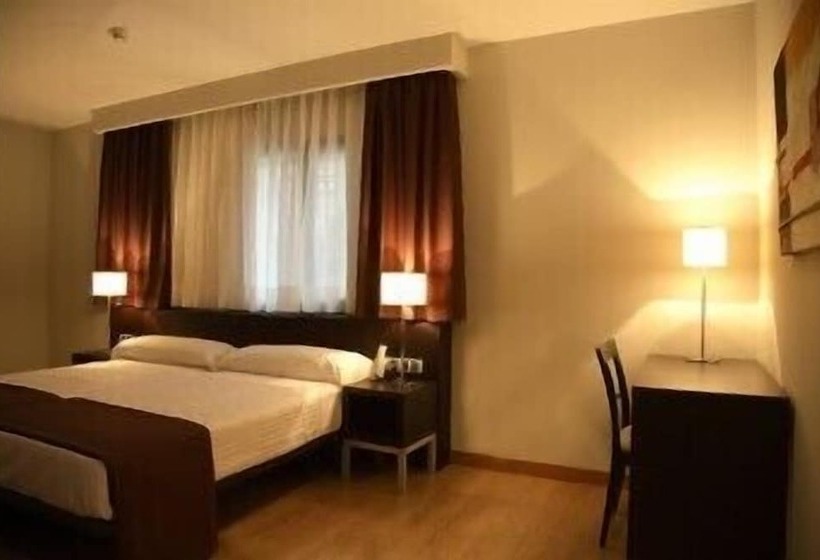 4인용 스탠다드 룸, Plazaola