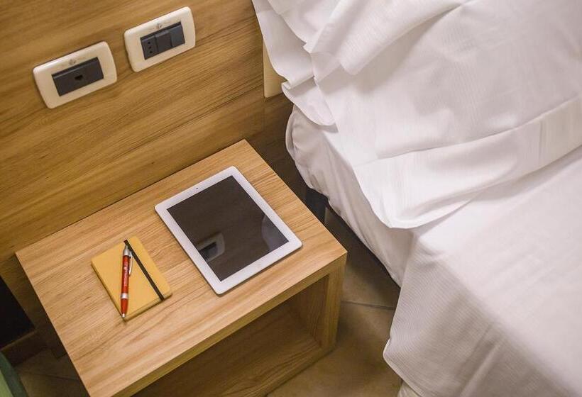 Comfort room with balcony, Prestige