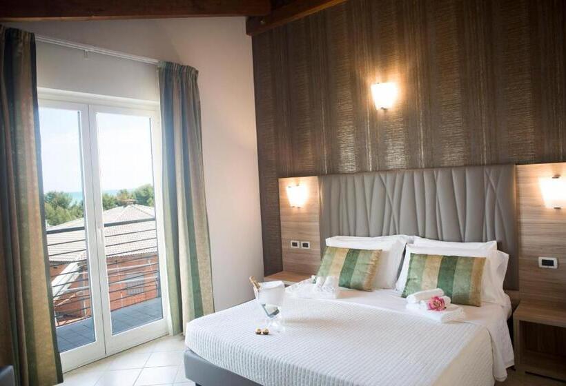 Номер Deluxe Вид на Море с Балконом, Prestige