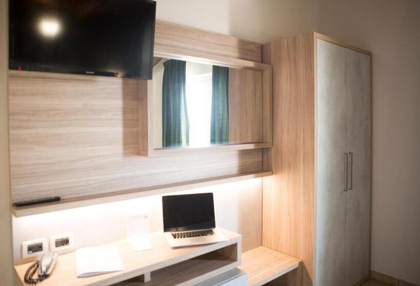 Номер Deluxe Вид на Море с Балконом, Prestige