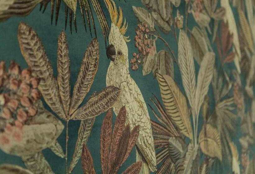 Четырехместный Номер Стандарт с Балконом, Prestige