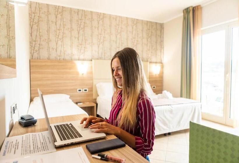 Comfort room with balcony, Prestige