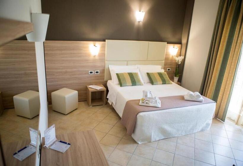 Comfort room with balcony, Prestige