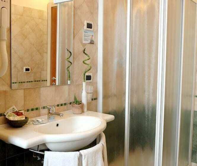 Comfort room with balcony, Prestige