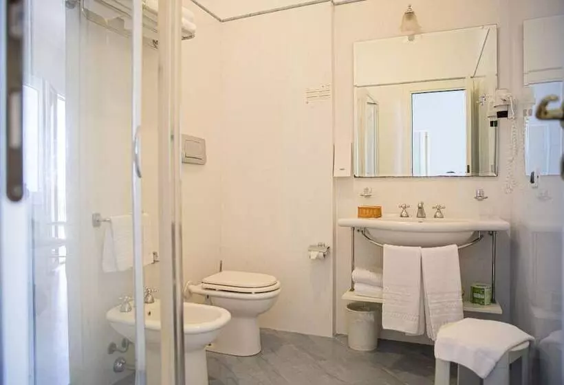 景色の見えるスタンダード4人部屋, Punta Nord Est