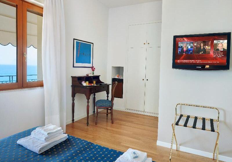 스탠다드 룸 바다 전망, Punta Nord Est