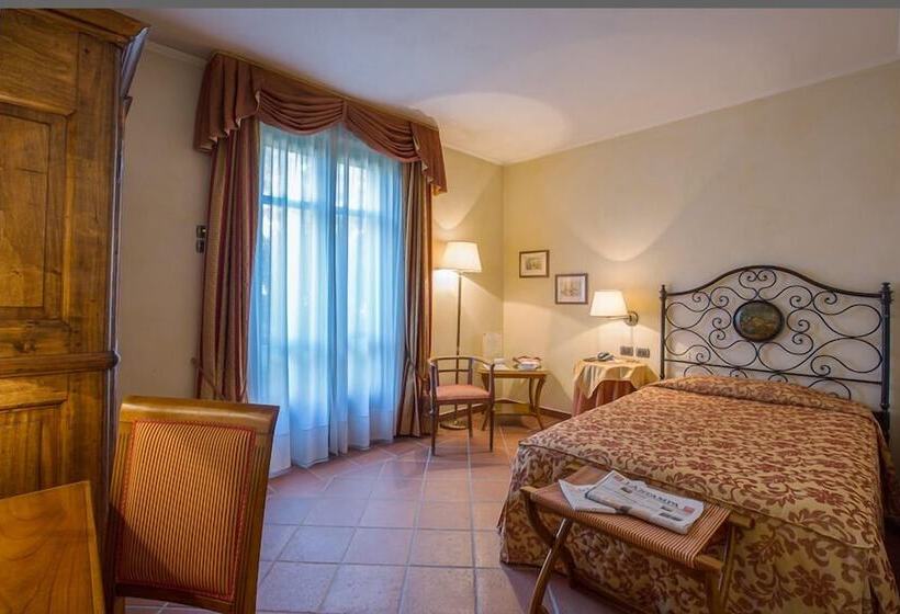 غرفة كلاسيكية ثلاثية, Romantic Hotel Furno